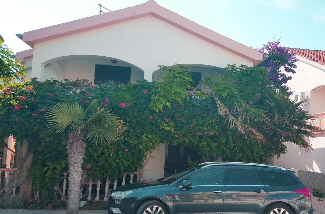 Apartments Kore Vir Dış mekan fotoğraf