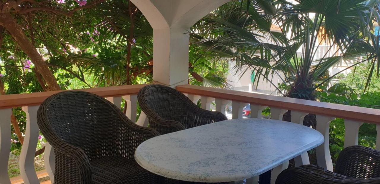 Apartments Kore Vir Dış mekan fotoğraf
